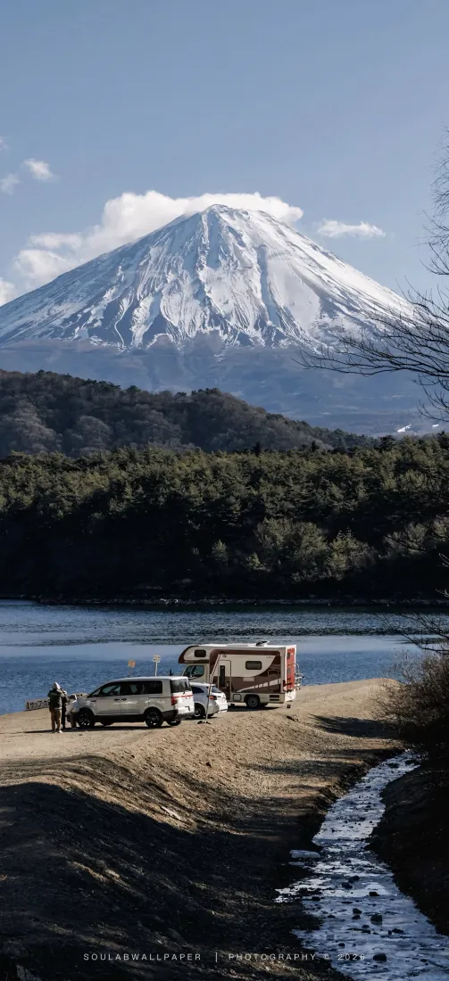 富士山湖边森林手机壁纸|自然风景背景图片 - 雪山「哲风壁纸」 富士山湖边森林手机壁纸|自然风景背景图片 - 雪山「哲风壁纸」