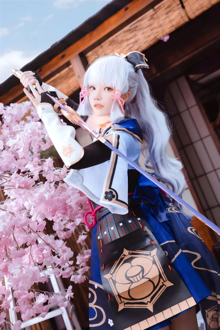 神里绫华手机壁纸|樱花古风背景图片 - cosplay「哲风壁纸」 神里绫华手机壁纸|樱花古风背景图片 - cosplay「哲风壁纸」