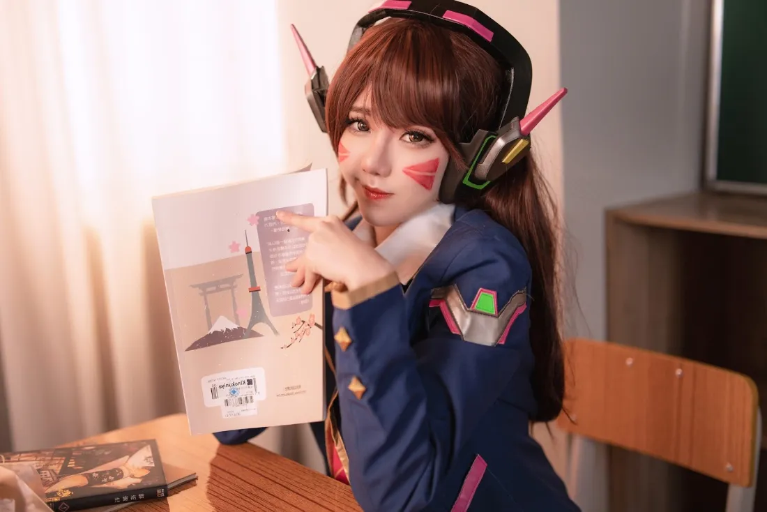 2kD.Va角色扮演壁纸｜教室背景图片 - 制服少女「哲风壁纸」
