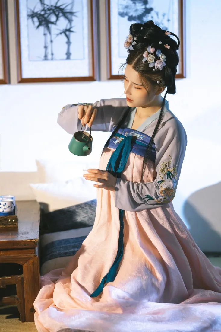 汉服古风手机壁纸|古风背景图片 - 茶道仕女「哲风壁纸」 汉服古风手机壁纸|古风背景图片 - 茶道仕女「哲风壁纸」