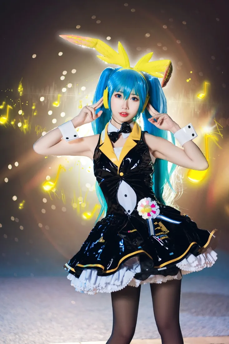 初音未来手机壁纸|音乐舞台背景图片 - 黑裙蓝发「哲风壁纸」 初音未来手机壁纸|音乐舞台背景图片 - 黑裙蓝发「哲风壁纸」