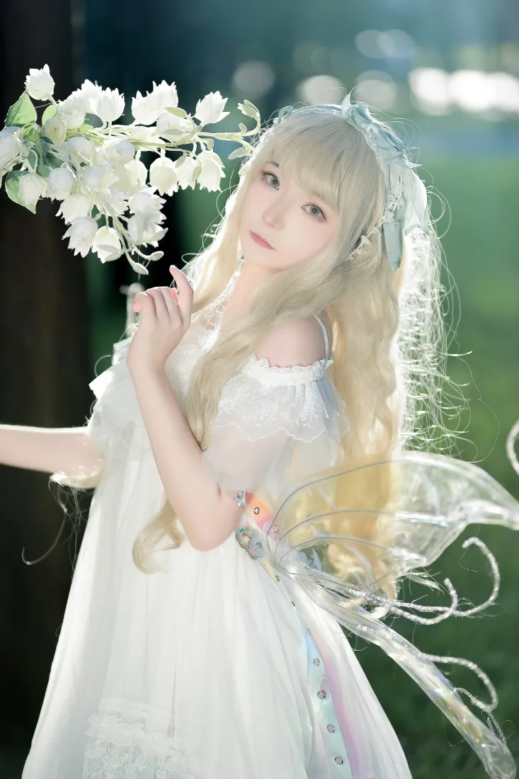 精灵少女手机壁纸|白花背景图 - 树林草地「哲风壁纸」 精灵少女手机壁纸|白花背景图 - 树林草地「哲风壁纸」