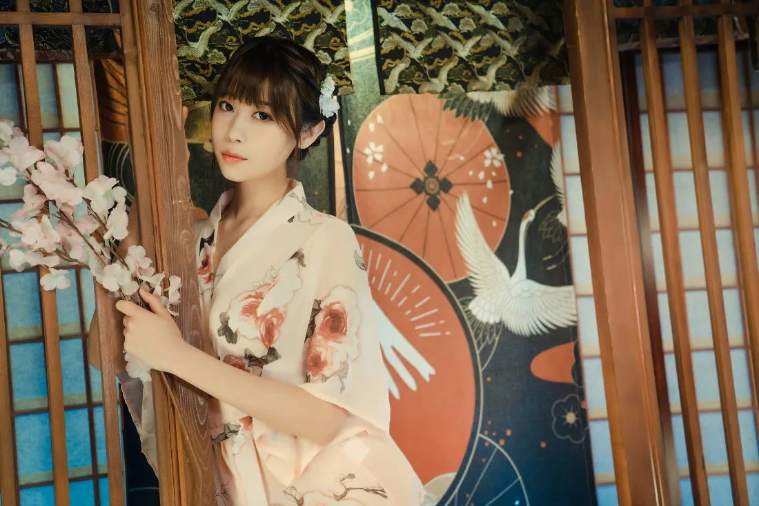 2k古风美女壁纸|日式背景图片 - 樱花仙鹤和服「哲风壁纸」 2k古风美女壁纸|日式背景图片 - 樱花仙鹤和服「哲风壁纸」