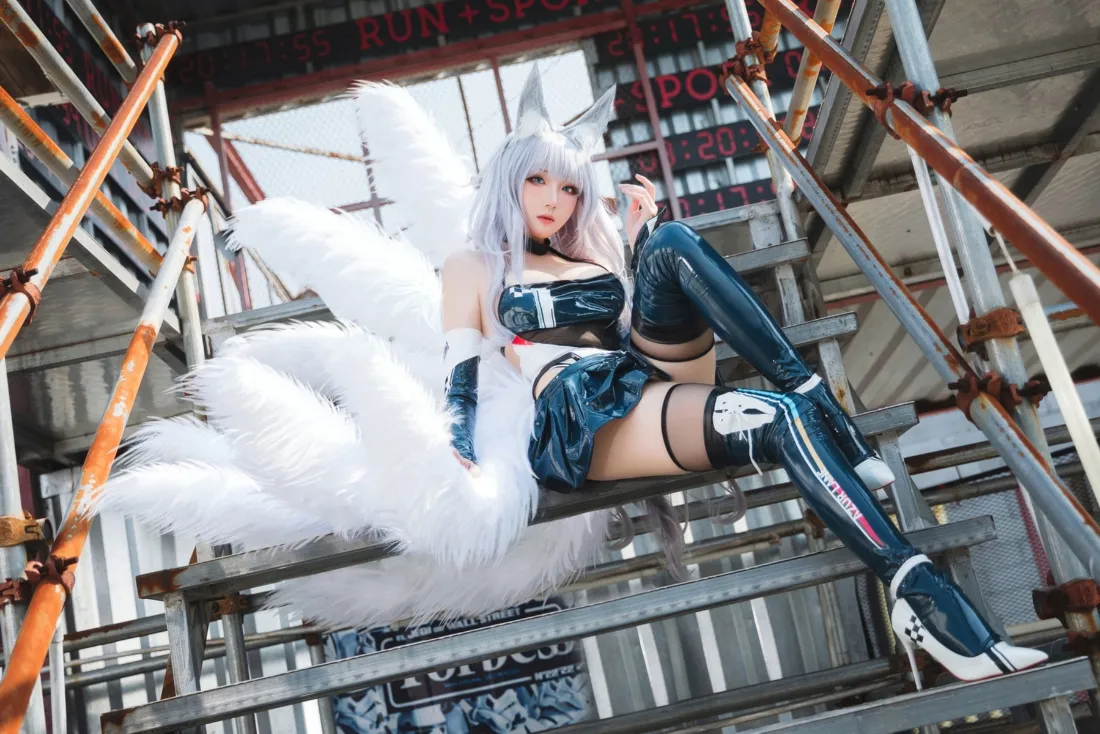 九尾狐壁纸|工业区背景图片 - cosplay机械腿「哲风壁纸」 九尾狐壁纸|工业区背景图片 - cosplay机械腿「哲风壁纸」
