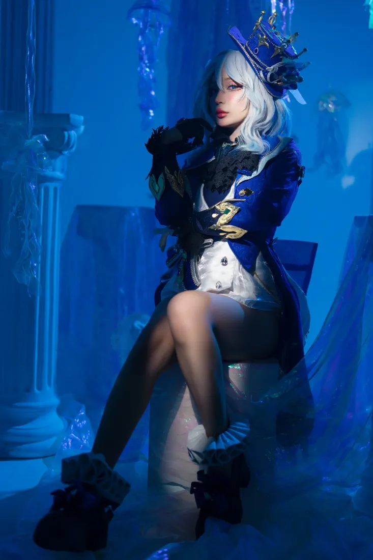 cosplay手机壁纸｜蓝色背景 - 黑暗华丽皇冠「哲风壁纸」