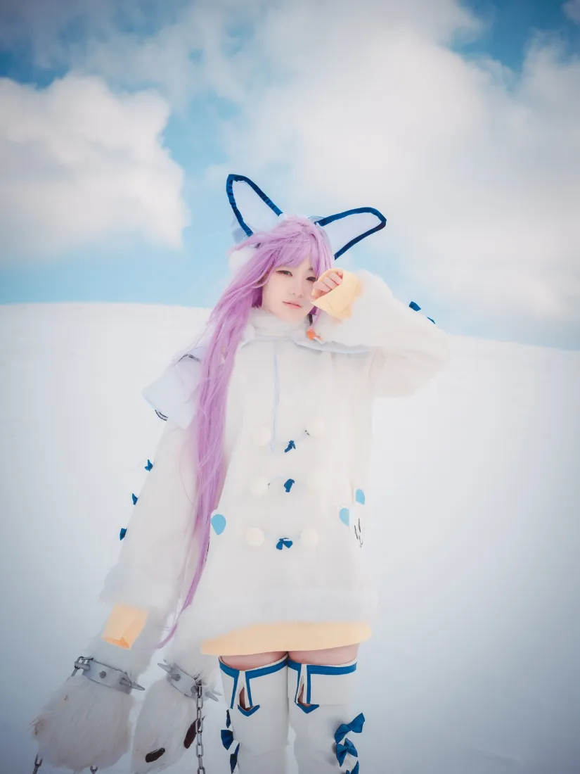 粉发兔耳cosplay手机壁纸|冬日雪景背景 - 雪地蓝天「哲风壁纸」 粉发兔耳cosplay手机壁纸|冬日雪景背景 - 雪地蓝天「哲风壁纸」