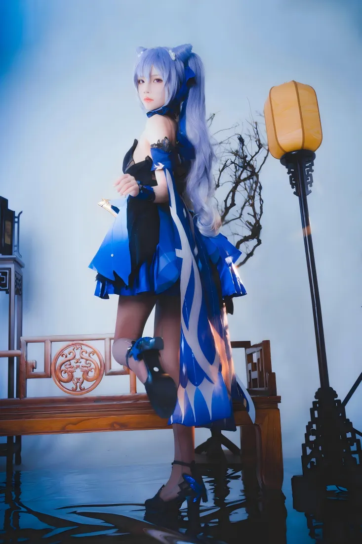 洛天依cos手机壁纸|古风背景 - 黑丝蓝裙「哲风壁纸」 洛天依cos手机壁纸|古风背景 - 黑丝蓝裙「哲风壁纸」