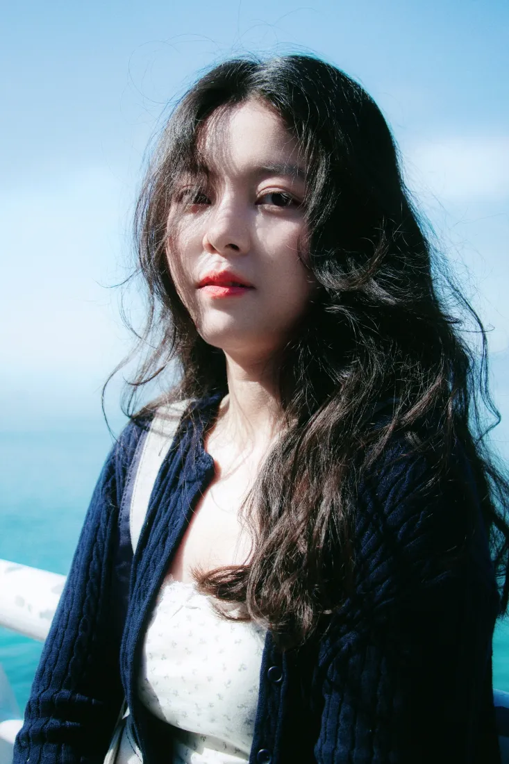 长发美女手机壁纸|海边背景图片 - 阳光户外「哲风壁纸」 长发美女手机壁纸|海边背景图片 - 阳光户外「哲风壁纸」