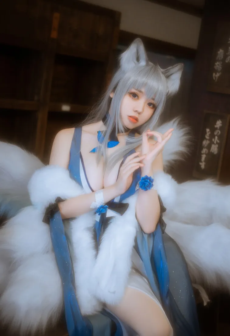 九尾狐手机壁纸｜古风背景图片 - 蓝白服饰「哲风壁纸」