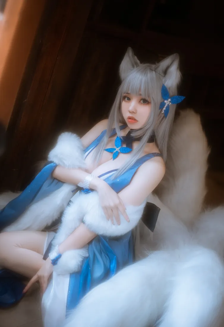 九尾狐古风手机壁纸|蓝白服饰背景图片 - cosplay「哲风壁纸」 九尾狐古风手机壁纸|蓝白服饰背景图片 - cosplay「哲风壁纸」