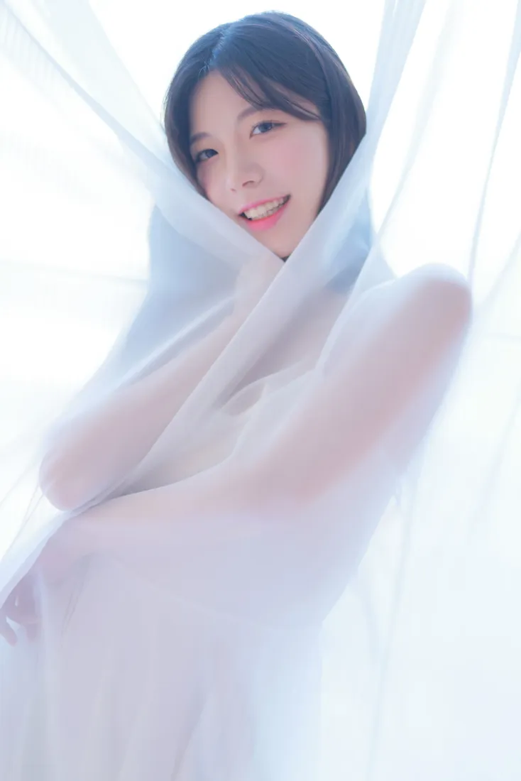 白衣少女手机壁纸|薄纱背景图片 - 清新温柔白裙「哲风壁纸」 白衣少女手机壁纸|薄纱背景图片 - 清新温柔白裙「哲风壁纸」