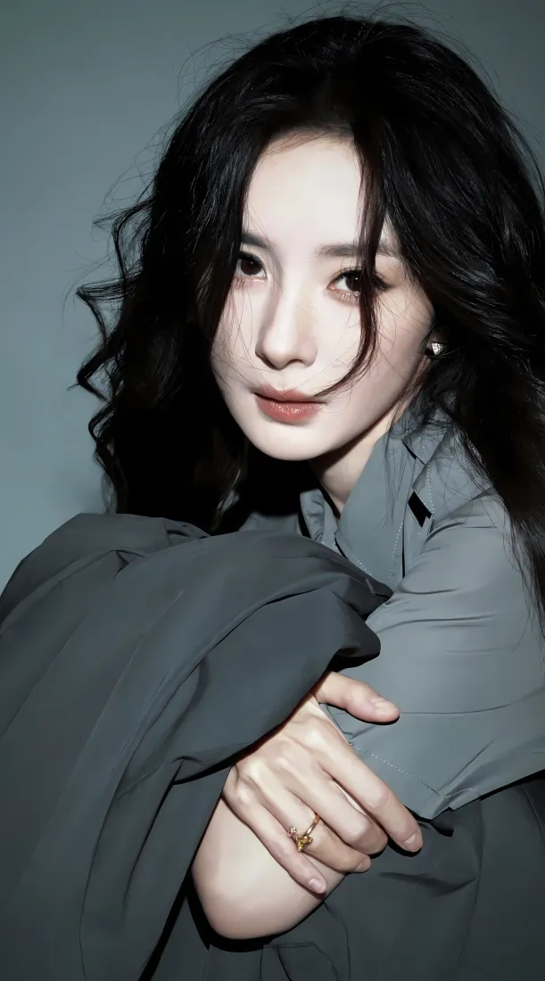 杨幂手机壁纸|灰色西装背景图片 - 清冷气质女神「哲风壁纸」 杨幂手机壁纸|灰色西装背景图片 - 清冷气质女神「哲风壁纸」