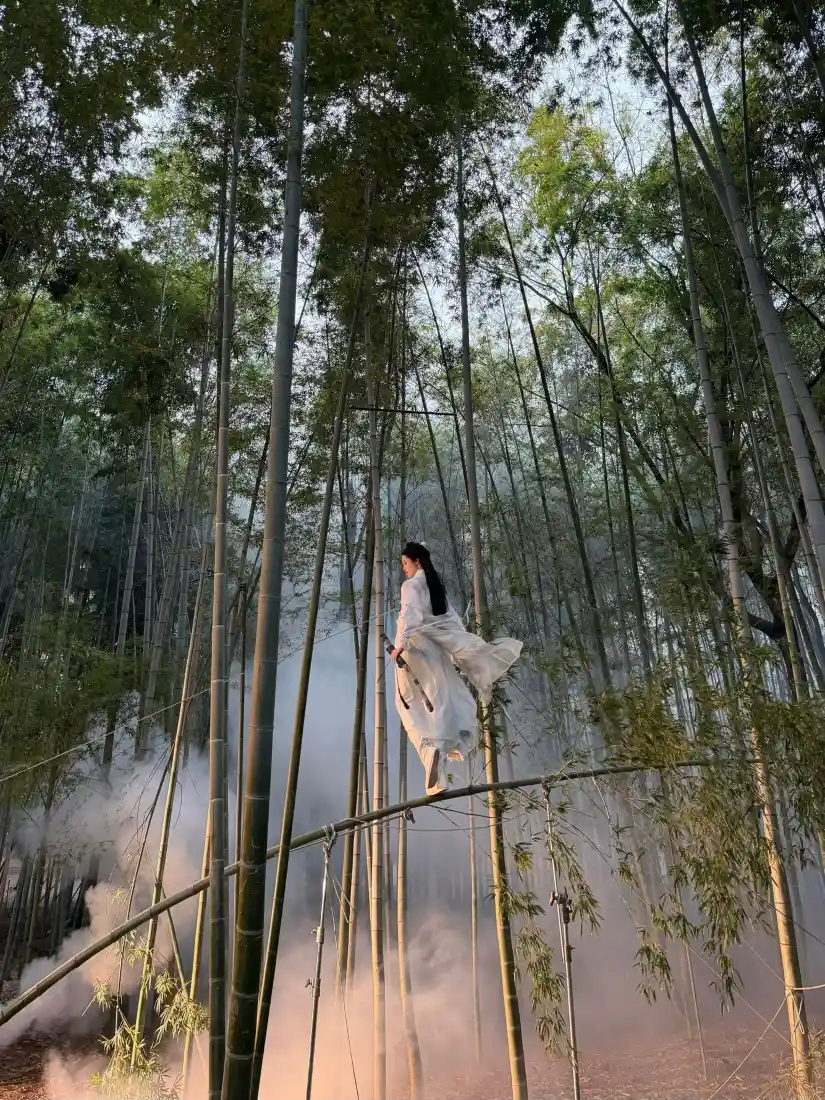 古风白衣女子手机壁纸|竹林背景图片 - 手机「哲风壁纸」 古风白衣女子手机壁纸|竹林背景图片 - 手机「哲风壁纸」