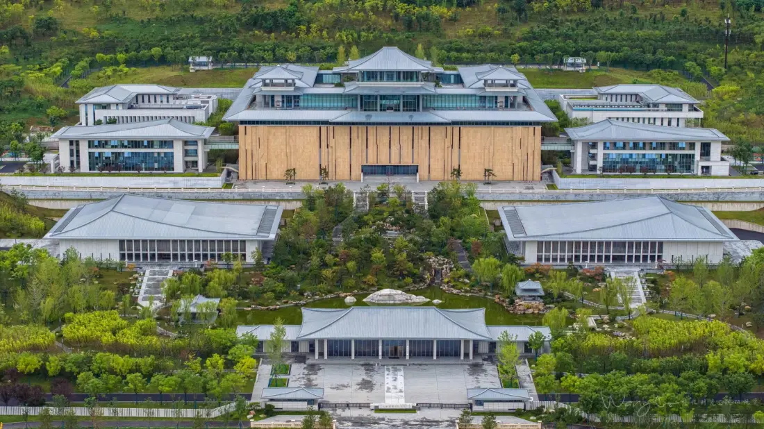 3k中式现代建筑壁纸|背景图片 - 山林绿植景观「哲风壁纸」 3k中式现代建筑壁纸|背景图片 - 山林绿植景观「哲风壁纸」