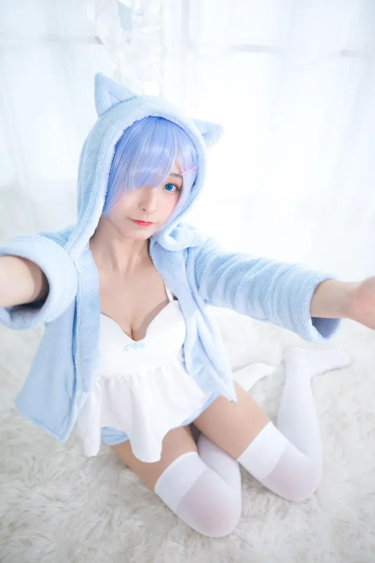雷姆手机壁纸｜蓝色睡衣背景图片 - 猫耳cosplay「哲风壁纸」