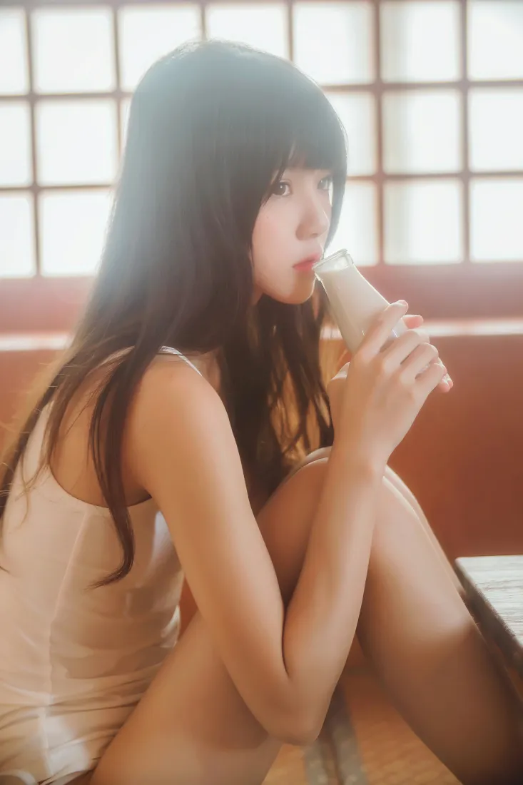 桜桃喵手机壁纸|日系室内背景图片 - 性感美少女「哲风壁纸」 桜桃喵手机壁纸|日系室内背景图片 - 性感美少女「哲风壁纸」
