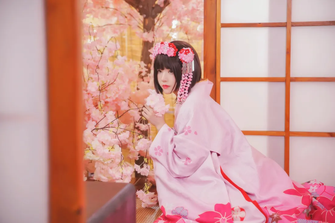 8k桜桃喵壁纸｜樱花背景图片 - 和服cos加藤惠「哲风壁纸」