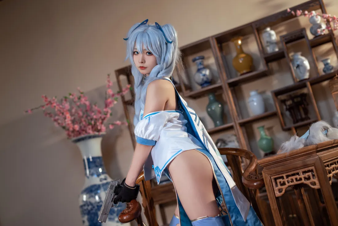 7k蓝发少女壁纸｜中式室内背景图片 - cosplay「哲风壁纸」