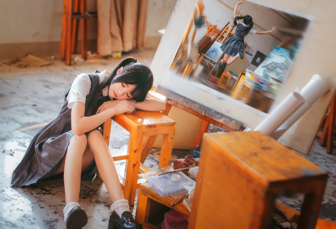 6k桜桃喵壁纸｜灰色jk背景图片 - 画室少女「哲风壁纸」