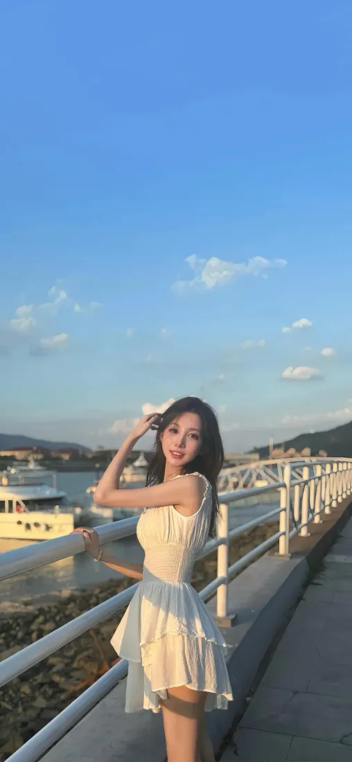 清纯美女手机壁纸|海边背景图片 - 户外休闲「哲风壁纸」 清纯美女手机壁纸|海边背景图片 - 户外休闲「哲风壁纸」