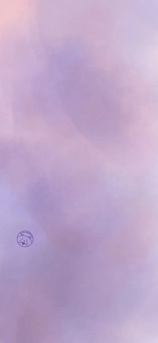 柔化粉紫渐变背景，左下角带有一枚迷你线描小头像图案。