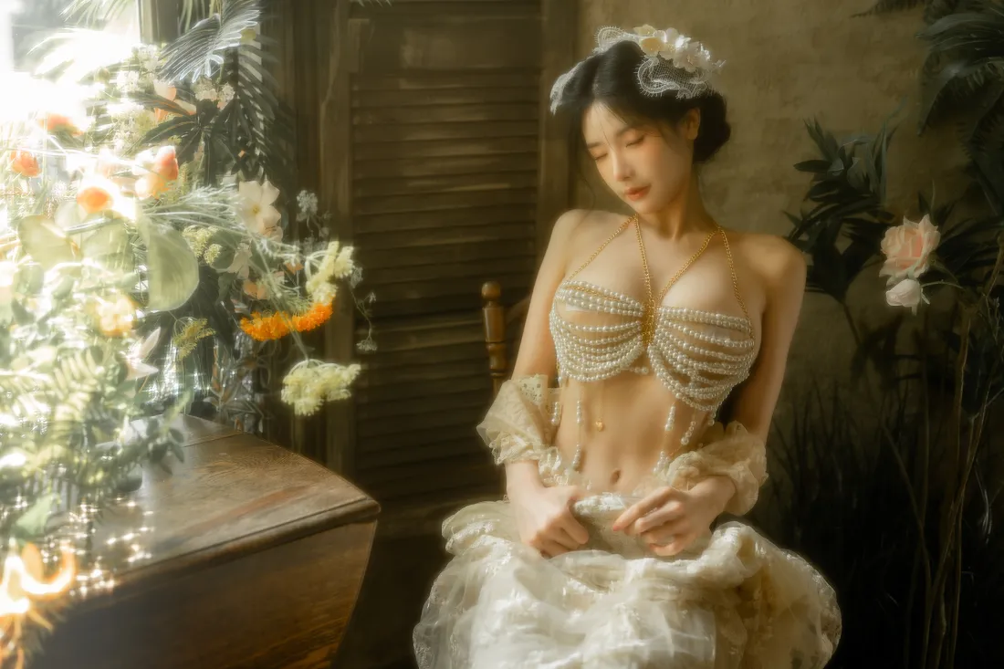 8k蕾丝cos少女壁纸|暖光室内背景图片 - 氛围感写真「哲风壁纸」 8k蕾丝cos少女壁纸|暖光室内背景图片 - 氛围感写真「哲风壁纸」