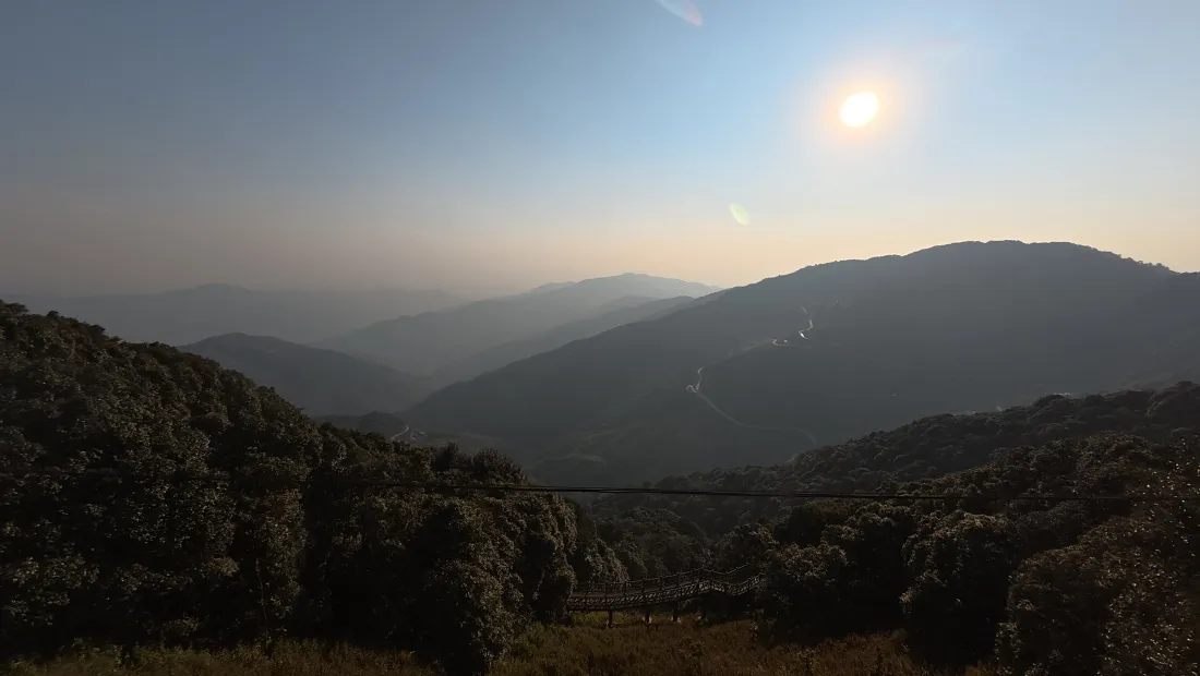 4k山景壁纸|连绵群山背景图片 - 日出雾霭风光「哲风壁纸」 4k山景壁纸|连绵群山背景图片 - 日出雾霭风光「哲风壁纸」