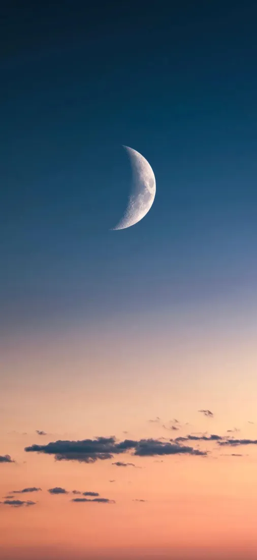月牙手机壁纸|渐变天空背景图片 - 黄昏晚霞治愈风景「哲风壁纸」 月牙手机壁纸|渐变天空背景图片 - 黄昏晚霞治愈风景「哲风壁纸」