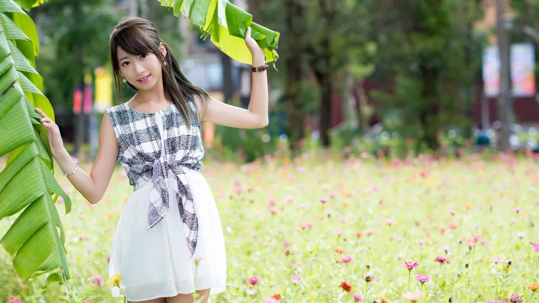 2k甜美美女壁纸|室外花田背景图片 - 清新夏日写真「哲风壁纸」 2k甜美美女壁纸|室外花田背景图片 - 清新夏日写真「哲风壁纸」
