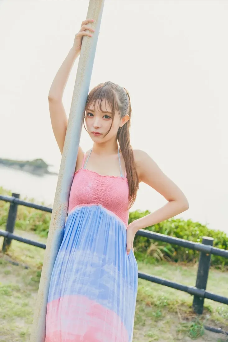 甜美马尾美女手机壁纸|阳光郊野湖边背景图片 - 夏日清新穿搭「哲风壁纸」 甜美马尾美女手机壁纸|阳光郊野湖边背景图片 - 夏日清新穿搭「哲风壁纸」