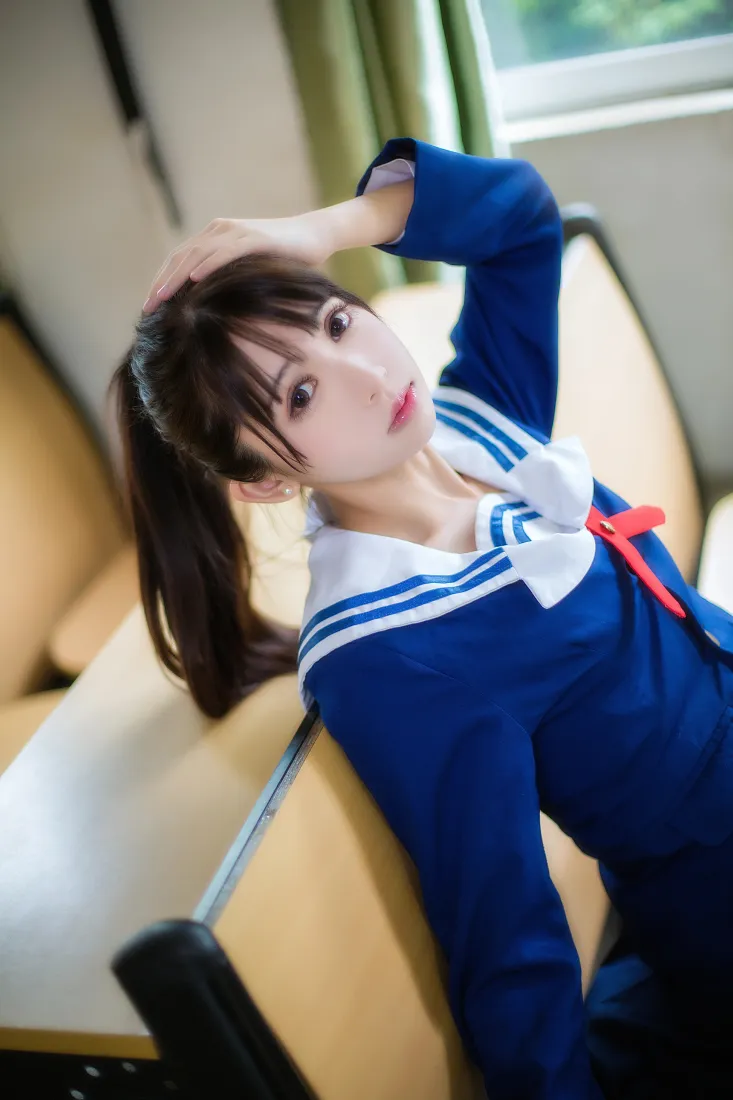 加藤惠手机壁纸｜蓝色jk制服背景图片 - 鳗鱼霏儿cos「哲风壁纸」