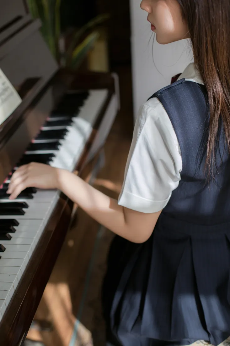 镜酱手机壁纸|弹钢琴少女背景图片 - 清纯jk穿搭「哲风壁纸」 镜酱手机壁纸|弹钢琴少女背景图片 - 清纯jk穿搭「哲风壁纸」