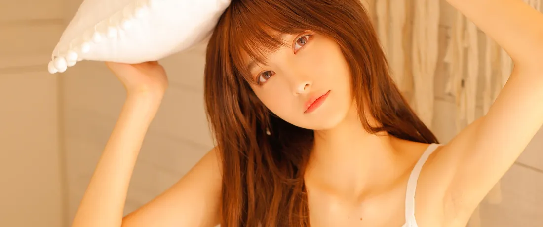 3k长发美女壁纸|暖调室内背景图片 - 居家氛围感写真「哲风壁纸」 3k长发美女壁纸|暖调室内背景图片 - 居家氛围感写真「哲风壁纸」