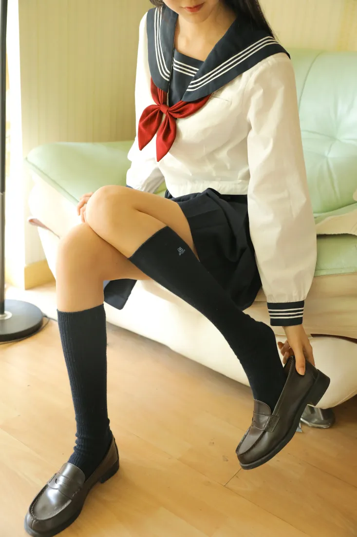 木绵绵OwO手机壁纸｜水手服少女背景图片 - JK穿搭写真「哲风壁纸」