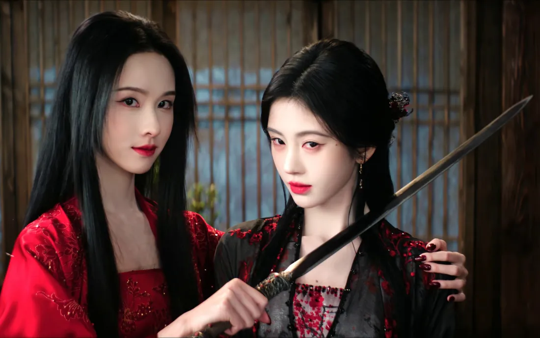 3k鞠婧祎陈都灵壁纸|古风室内背景图片 - 红衣持剑双人写真「哲风壁纸」 3k鞠婧祎陈都灵壁纸|古风室内背景图片 - 红衣持剑双人写真「哲风壁纸」