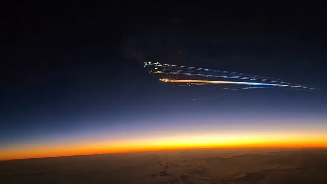 4k星舰壁纸|高空坠落背景图片 - 马斯克航天试验场景「哲风壁纸」 4k星舰壁纸|高空坠落背景图片 - 马斯克航天试验场景「哲风壁纸」