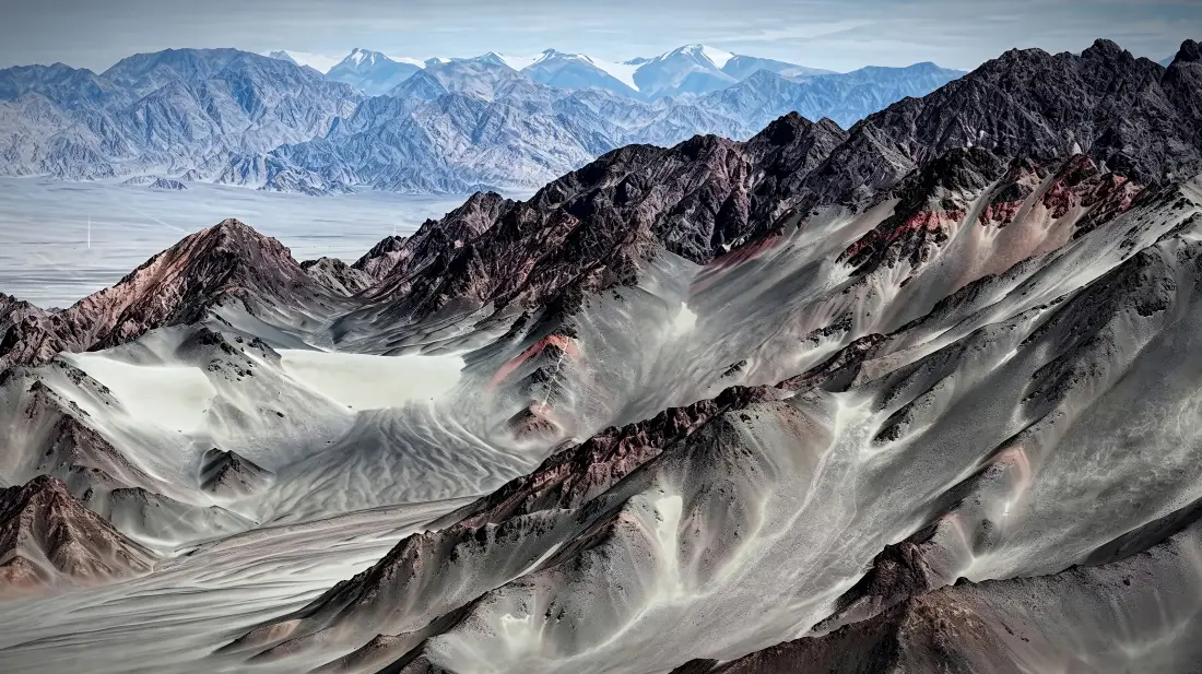 4k黑独山壁纸｜青甘环线航拍背景图片 - 西北风光华跃旅拍作品「哲风壁纸」
