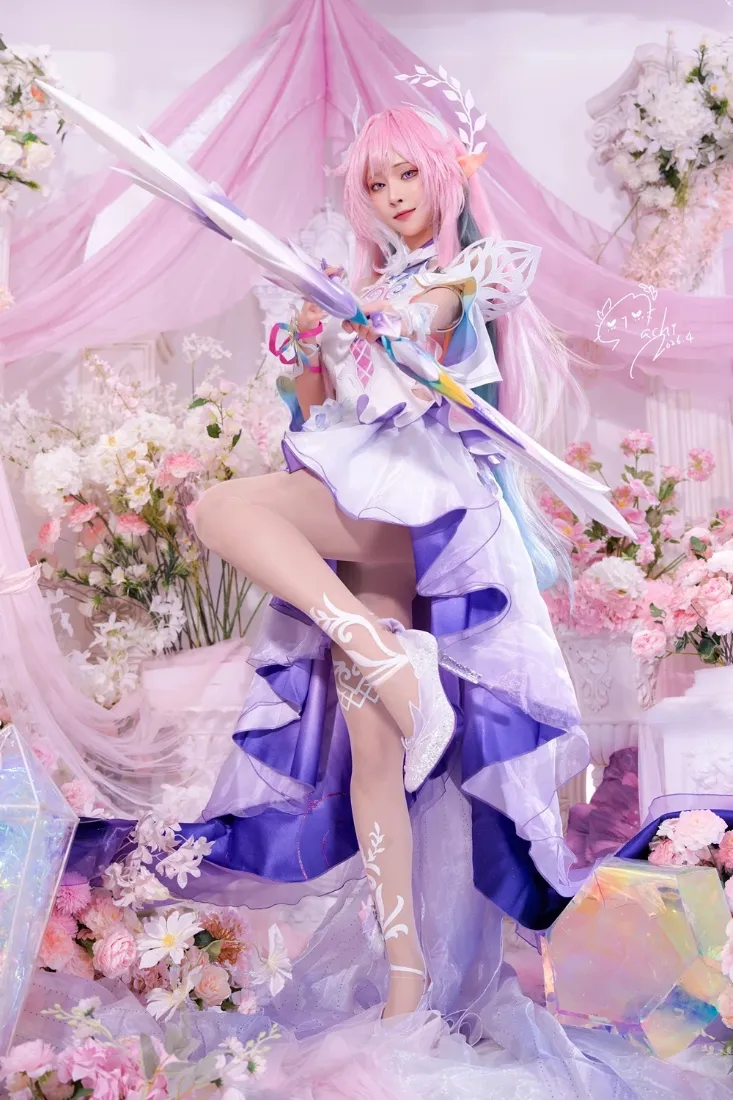 粉色长发cos美女手机壁纸｜鲜花纱幔背景图片 - 角色扮演写真「哲风壁纸」