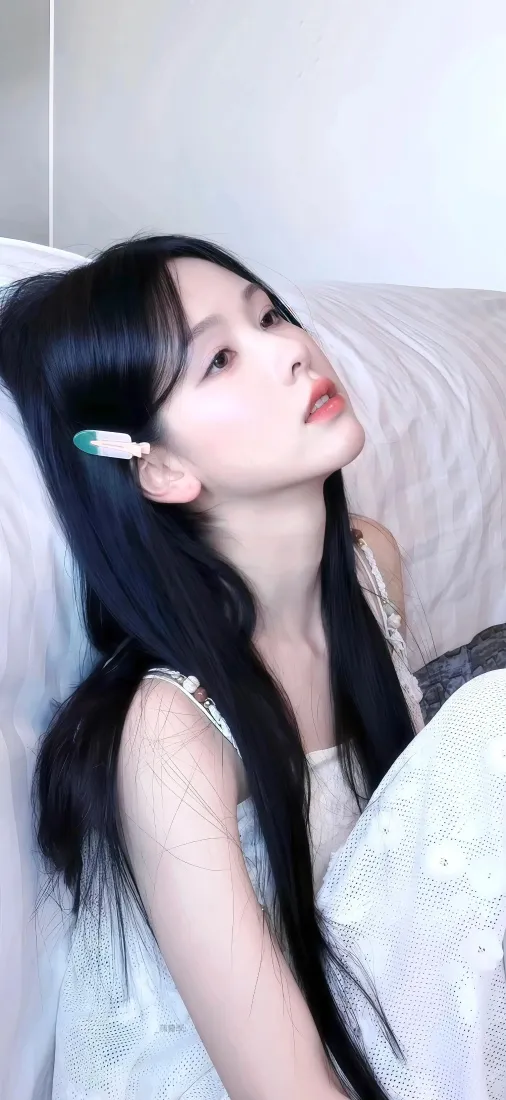 陈都灵手机壁纸|居家沙发背景图片 - 清纯长发女明星「哲风壁纸」 陈都灵手机壁纸|居家沙发背景图片 - 清纯长发女明星「哲风壁纸」