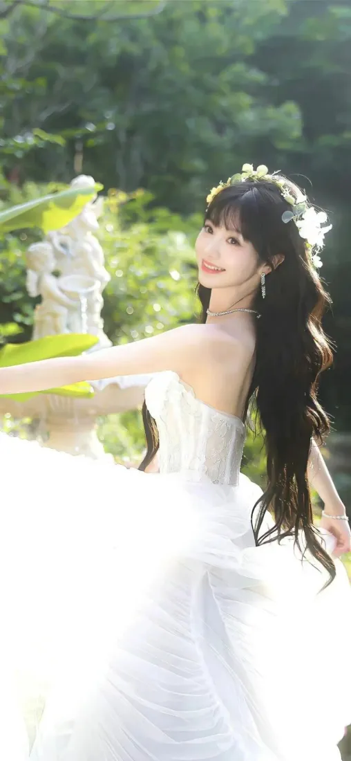 田曦薇手机壁纸|白色婚纱森林背景图片 - 甜美清新「哲风壁纸」 田曦薇手机壁纸|白色婚纱森林背景图片 - 甜美清新「哲风壁纸」