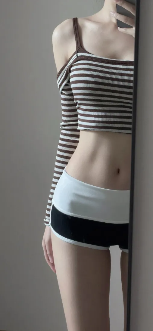 性感美女手机壁纸|居家条纹穿搭背景图片 - 马甲线好身材「哲风壁纸」 性感美女手机壁纸|居家条纹穿搭背景图片 - 马甲线好身材「哲风壁纸」