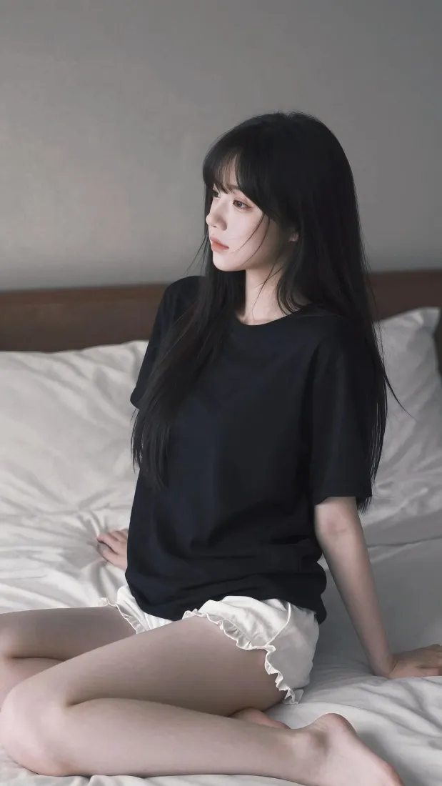 黑长直清纯少女手机壁纸|居家卧室背景图片 - 休闲日常穿搭「哲风壁纸」 黑长直清纯少女手机壁纸|居家卧室背景图片 - 休闲日常穿搭「哲风壁纸」