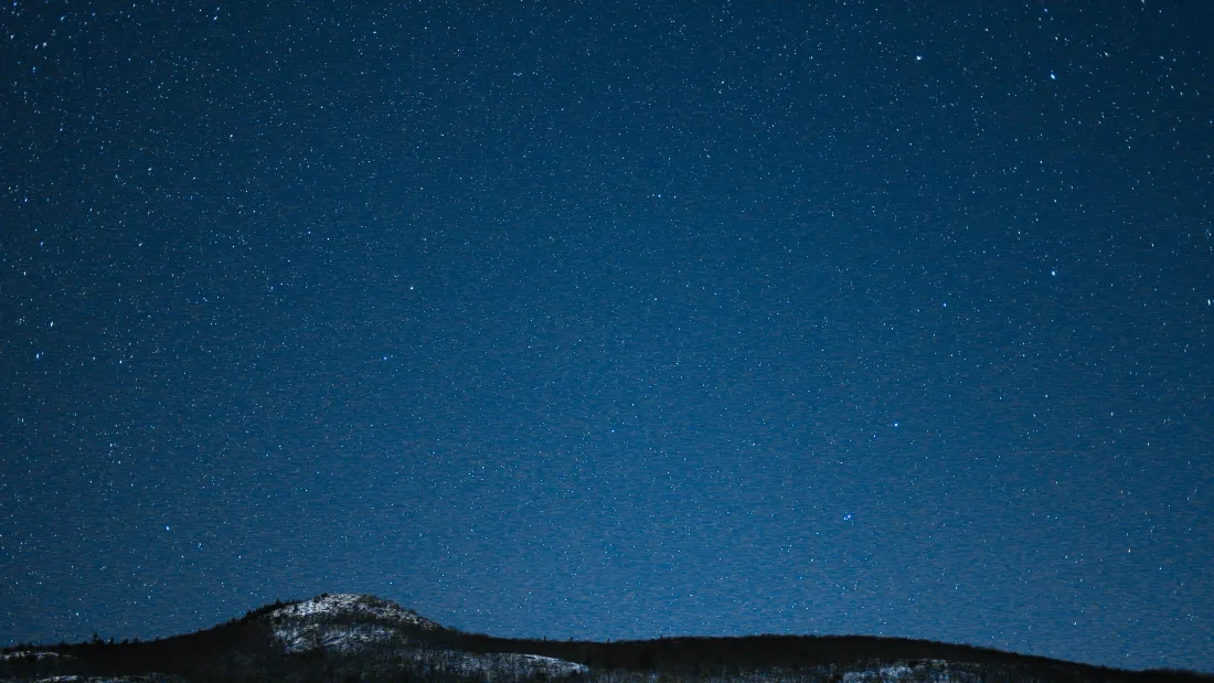 4k星空壁纸|静谧深蓝色夜空背景图片 - 皑皑雪山简约风景「哲风壁纸」 4k星空壁纸|静谧深蓝色夜空背景图片 - 皑皑雪山简约风景「哲风壁纸」