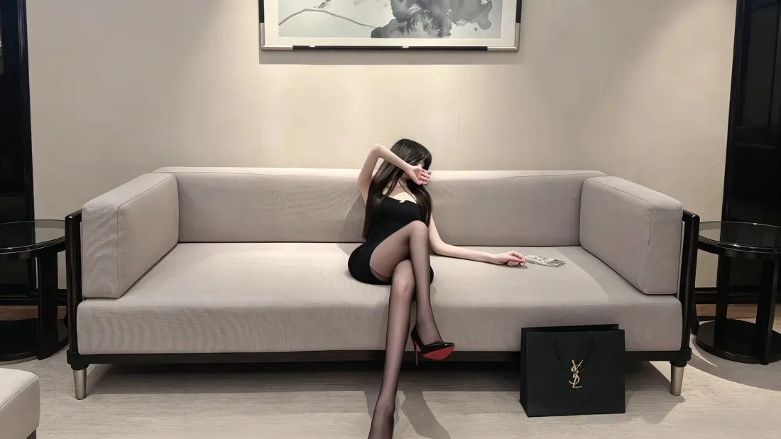 3k性感美女壁纸|客厅沙发背景图片 - 黑丝红高跟时尚写真「哲风壁纸」 3k性感美女壁纸|客厅沙发背景图片 - 黑丝红高跟时尚写真「哲风壁纸」