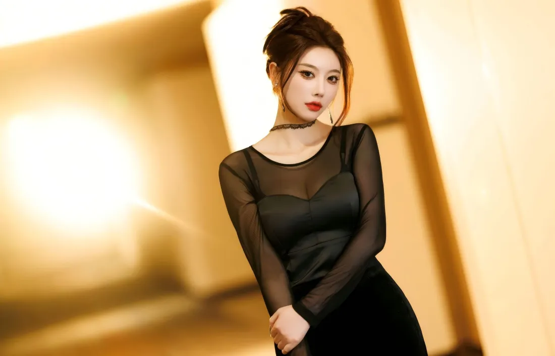 3k性感美女模特壁纸｜暖调室内背景图片 - 网纱黑裙写真「哲风壁纸」