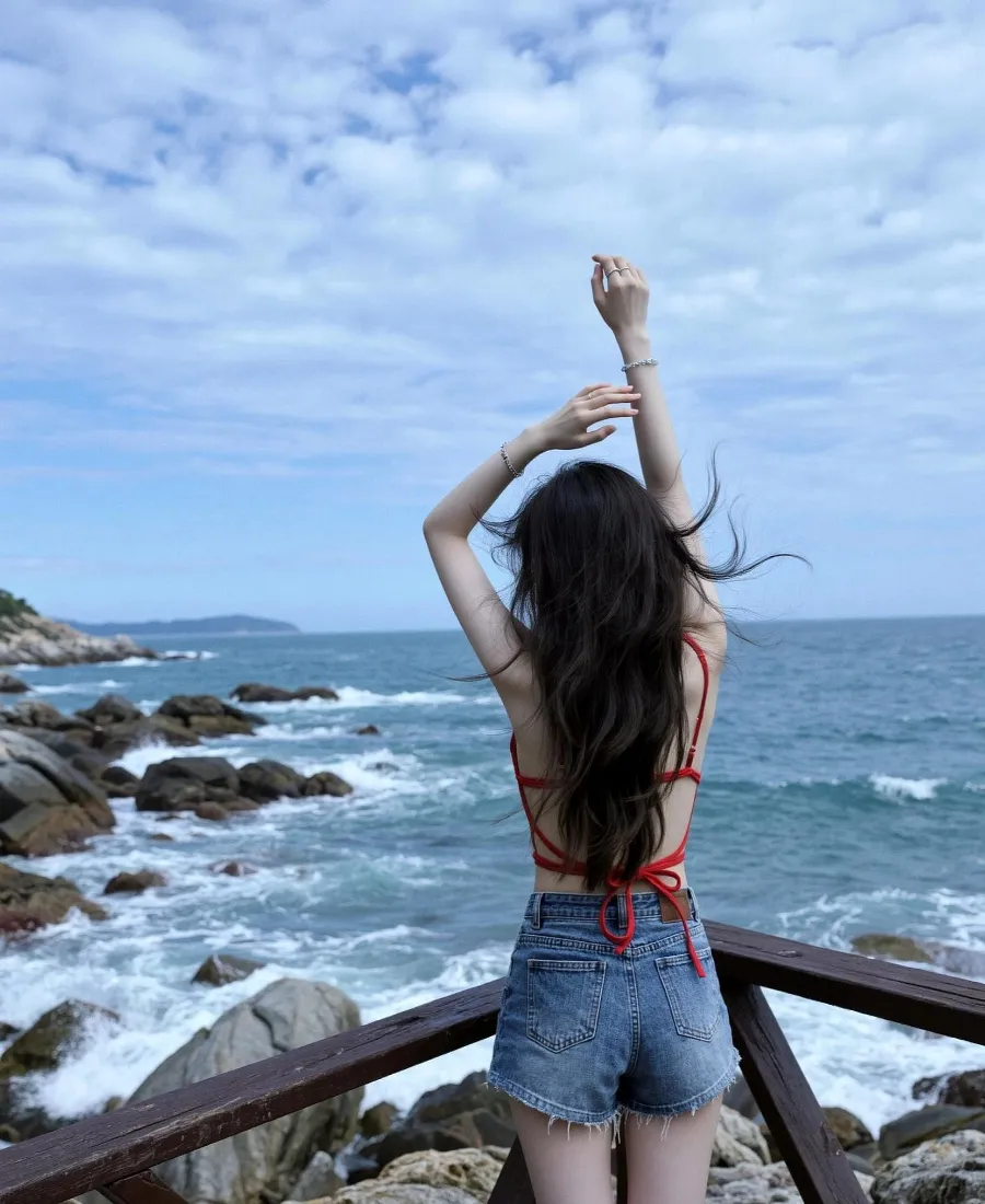 海边长发美女手机壁纸|礁石海岸背景图片 - 休闲度假风「哲风壁纸」 海边长发美女手机壁纸|礁石海岸背景图片 - 休闲度假风「哲风壁纸」