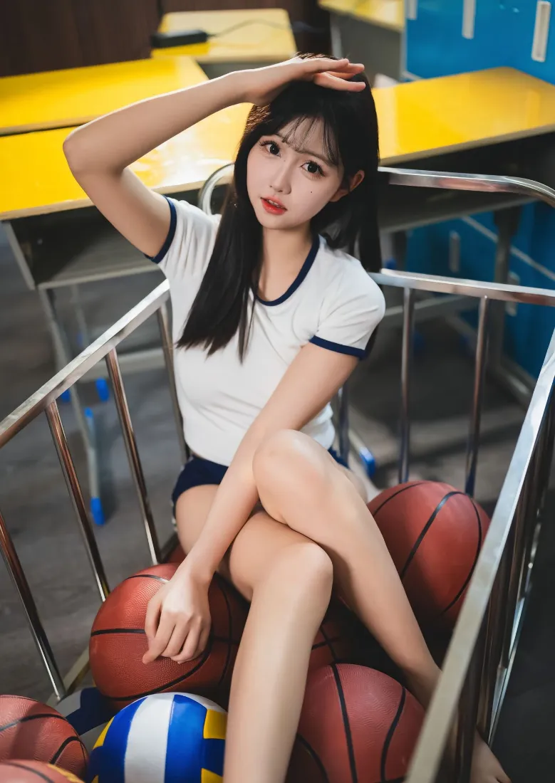 篮球美女手机壁纸｜体育场看台背景图片 - 清纯运动风写真「哲风壁纸」
