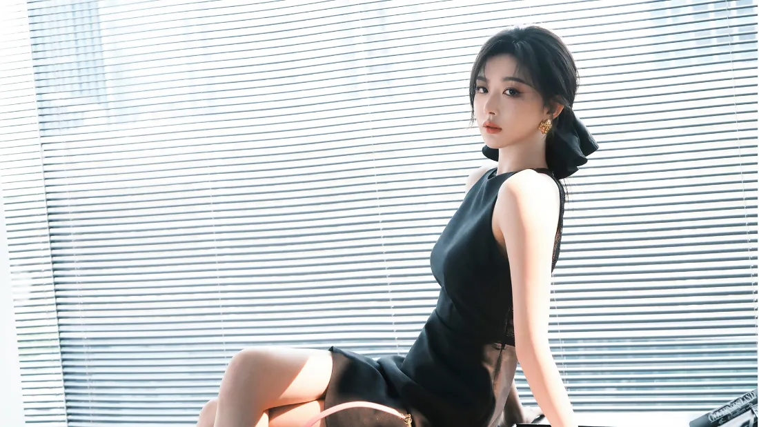 4k耳环壁纸 - 美女 - 室内 - 时尚「哲风壁纸」