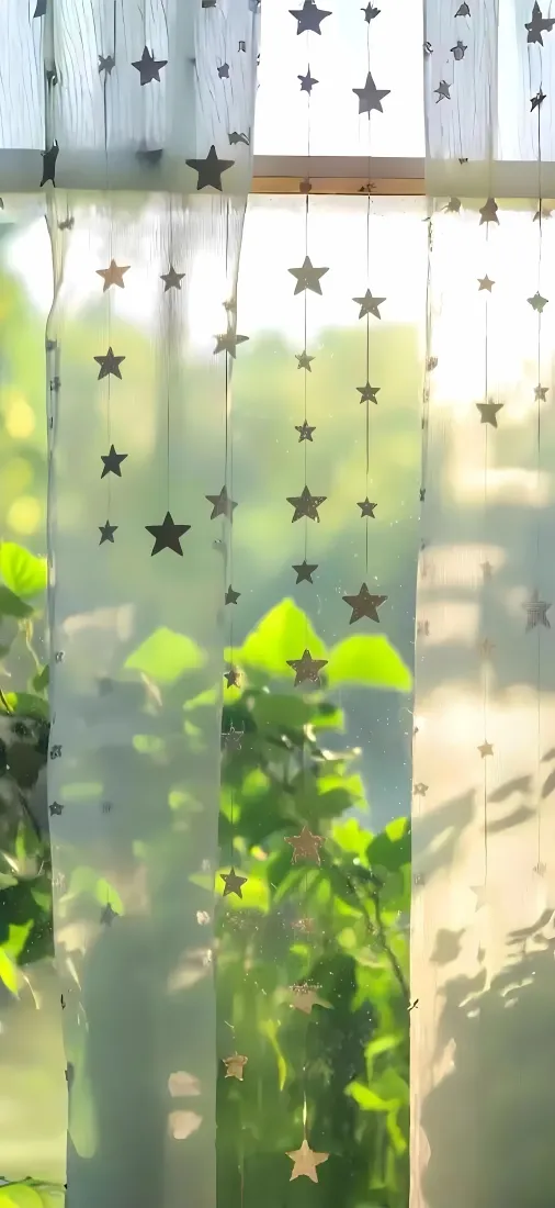 星星窗纱｜窗外绿植背景图片 - 治愈居家窗边光影「哲风壁纸」