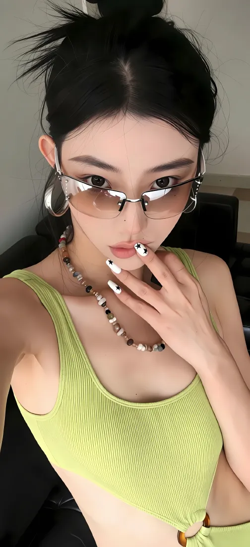 辣妹美女手机壁纸|绿背心墨镜背景图片 - 酷飒穿搭自拍「哲风壁纸」 辣妹美女手机壁纸|绿背心墨镜背景图片 - 酷飒穿搭自拍「哲风壁纸」